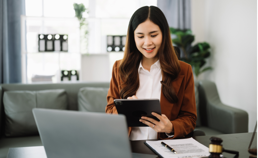 laptop justice staff